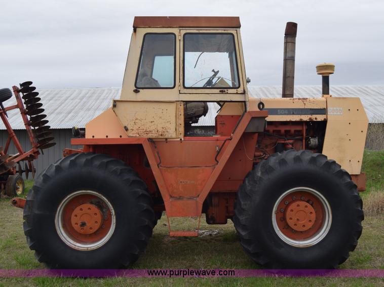 image for item E6363 Case 1470 4WD tractor