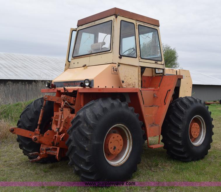image for item E6363 Case 1470 4WD tractor