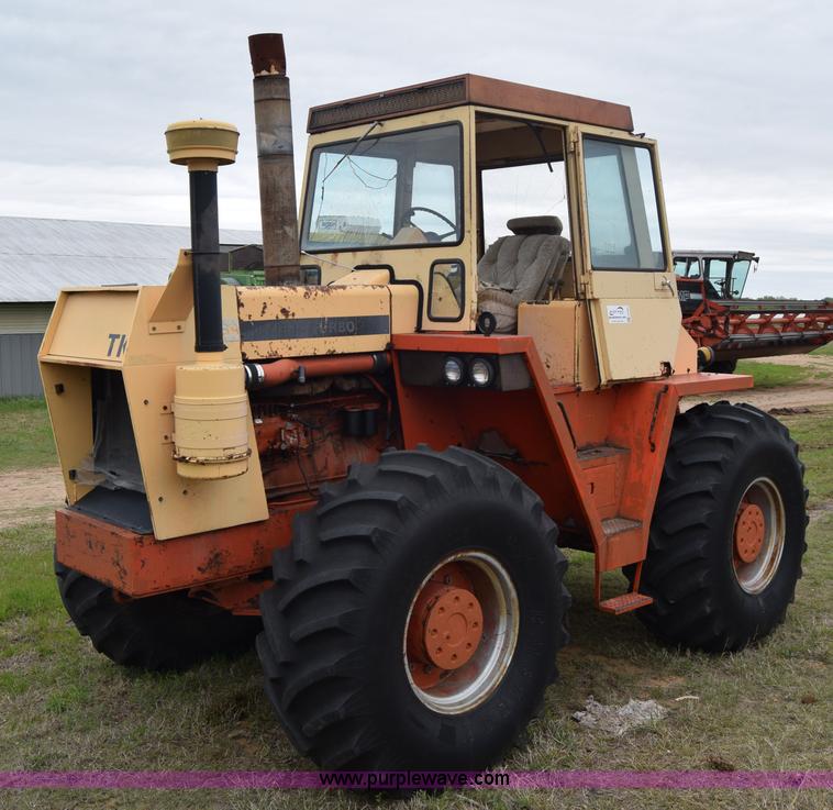 image for item E6363 Case 1470 4WD tractor