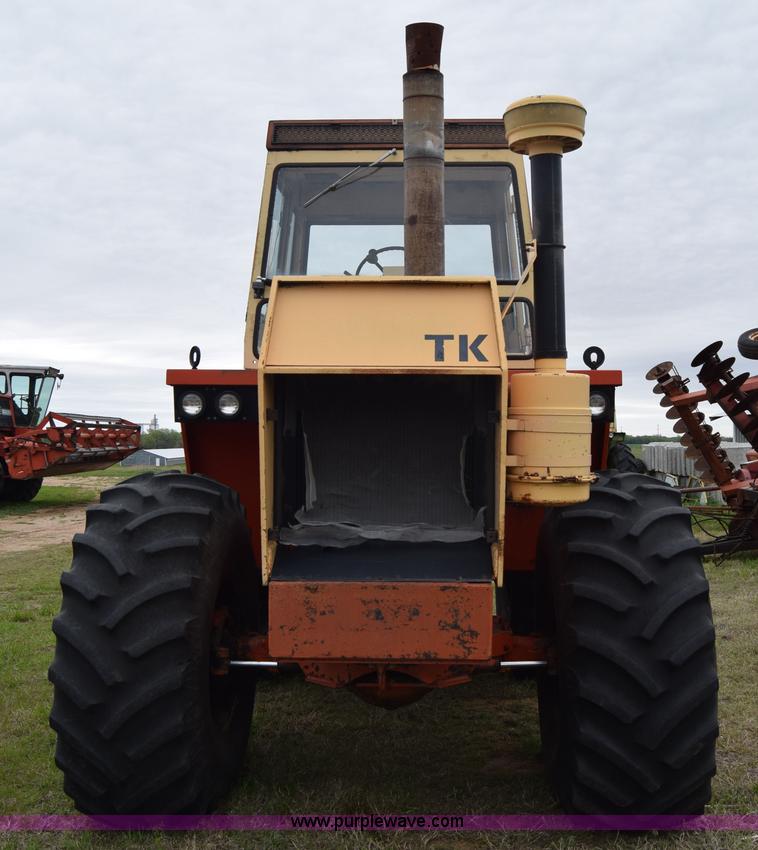 image for item E6363 Case 1470 4WD tractor