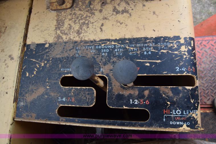 image for item E6363 Case 1470 4WD tractor