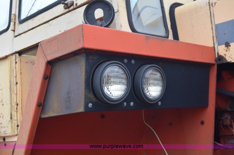 image for item E6363 Case 1470 4WD tractor