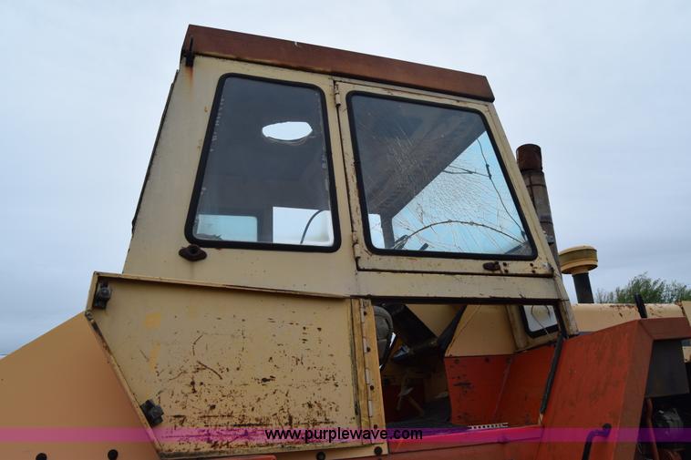 image for item E6363 Case 1470 4WD tractor