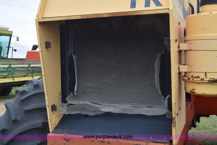 image for item E6363 Case 1470 4WD tractor