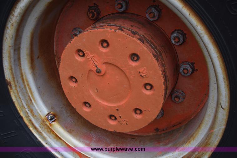 image for item E6363 Case 1470 4WD tractor