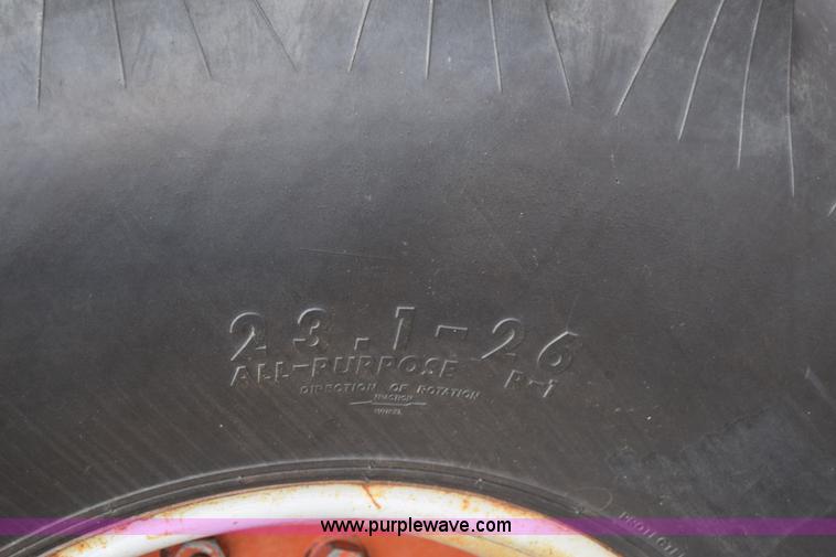 image for item E6363 Case 1470 4WD tractor