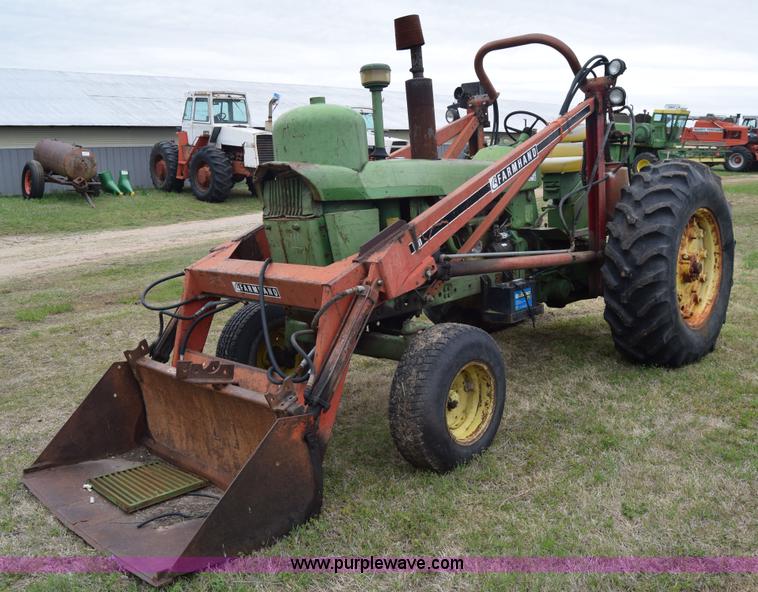 image for item E6364 John Deere 4020 tractor