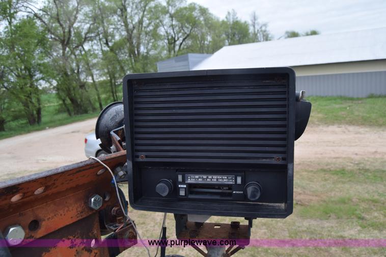 image for item E6364 John Deere 4020 tractor