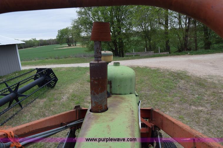 image for item E6364 John Deere 4020 tractor