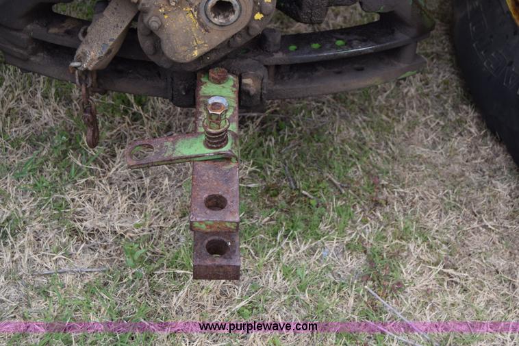 image for item E6364 John Deere 4020 tractor