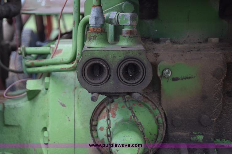 image for item E6364 John Deere 4020 tractor