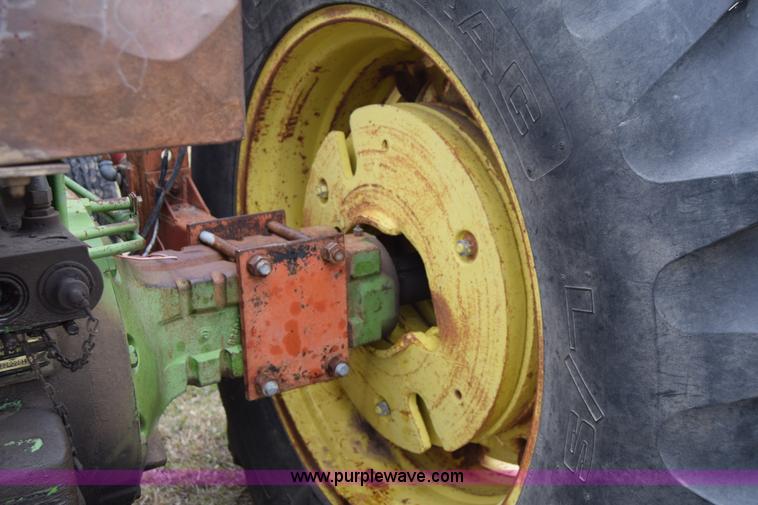 image for item E6364 John Deere 4020 tractor