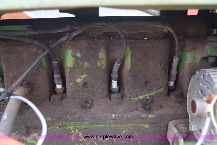 image for item E6364 John Deere 4020 tractor