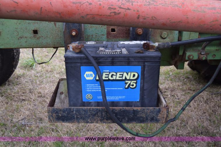 image for item E6364 John Deere 4020 tractor