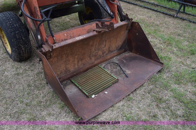 image for item E6364 John Deere 4020 tractor