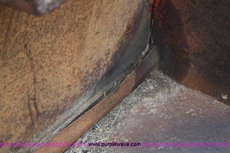 image for item E6364 John Deere 4020 tractor