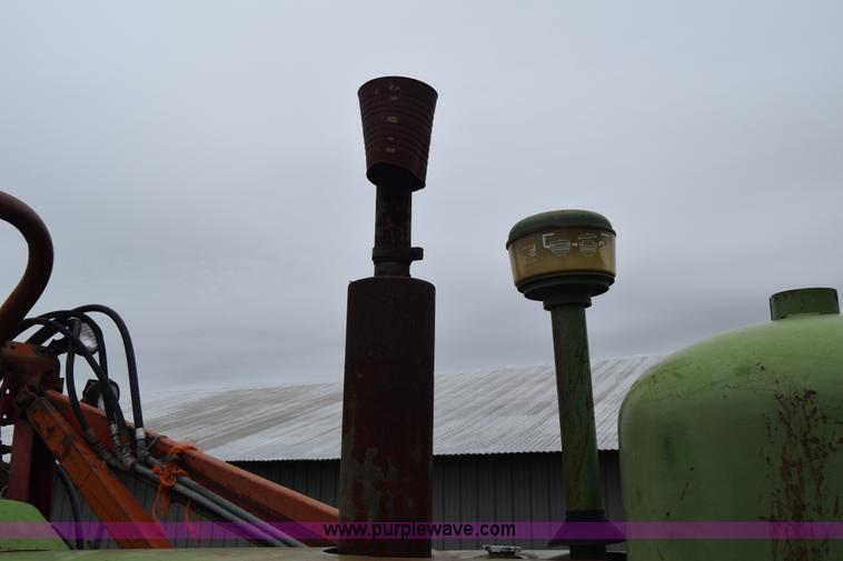 image for item E6364 John Deere 4020 tractor