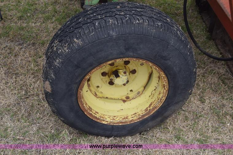 image for item E6364 John Deere 4020 tractor