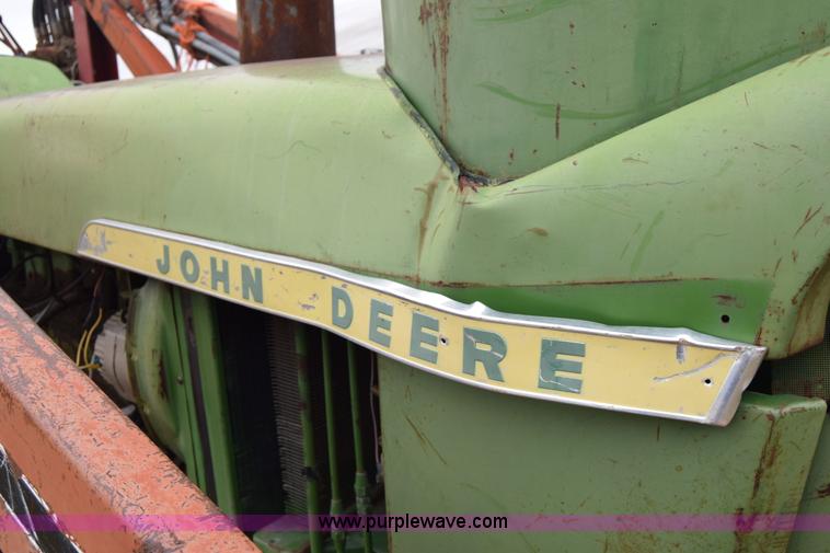 image for item E6364 John Deere 4020 tractor