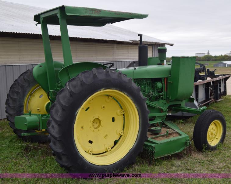 image for item E6365 John Deere 401 tractor