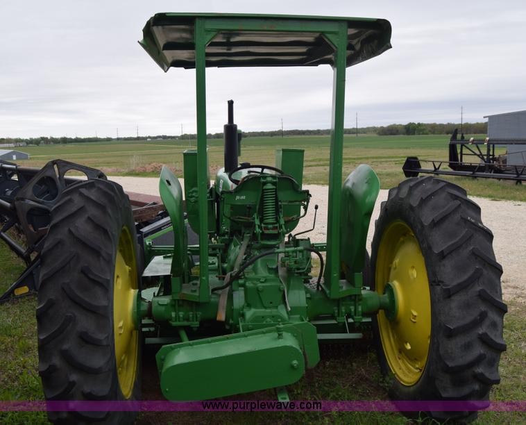 image for item E6365 John Deere 401 tractor