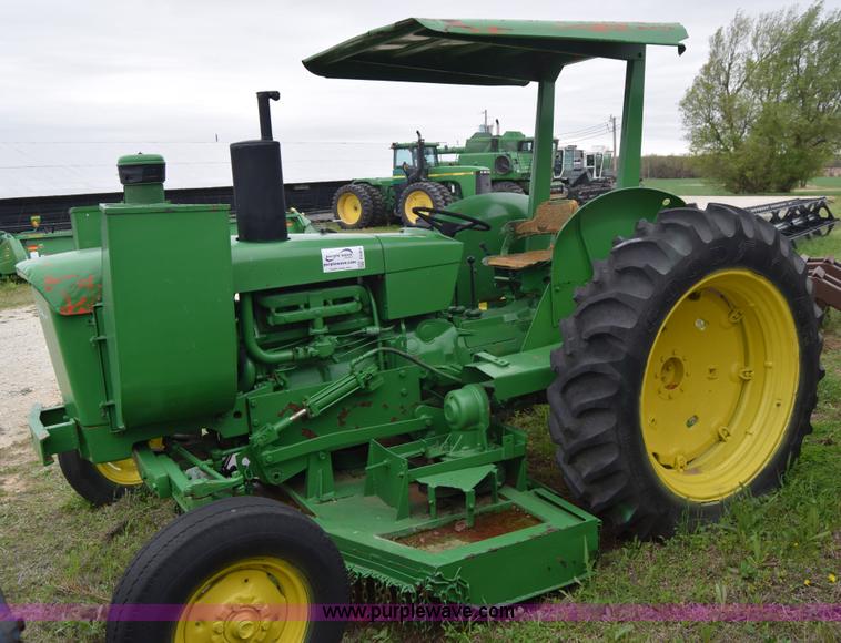 image for item E6365 John Deere 401 tractor