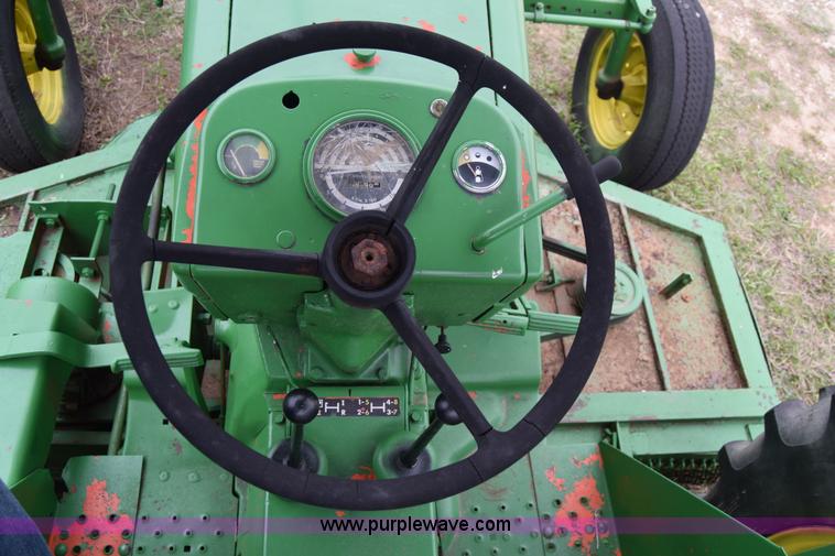 image for item E6365 John Deere 401 tractor