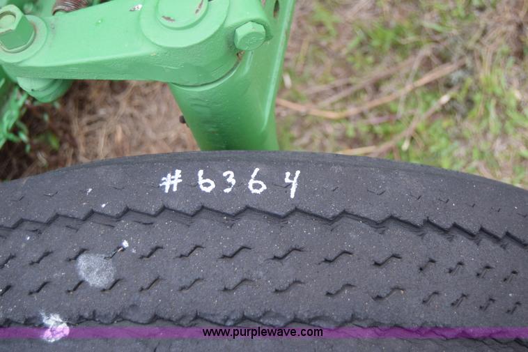 image for item E6365 John Deere 401 tractor