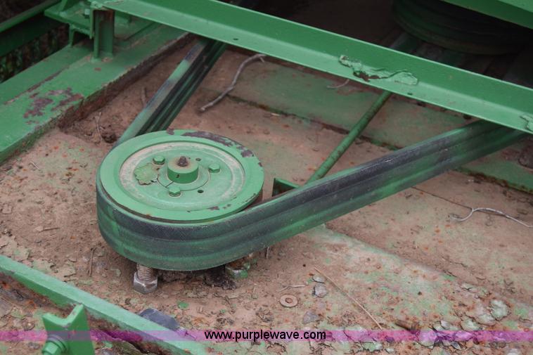 image for item E6365 John Deere 401 tractor