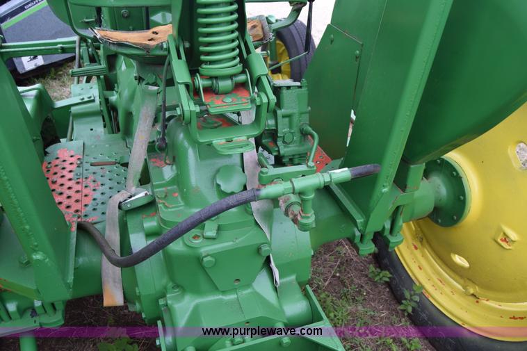 image for item E6365 John Deere 401 tractor