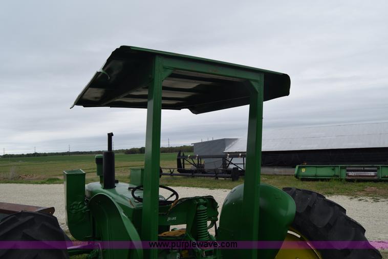 image for item E6365 John Deere 401 tractor