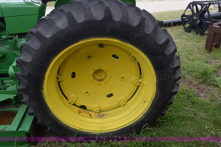 image for item E6365 John Deere 401 tractor