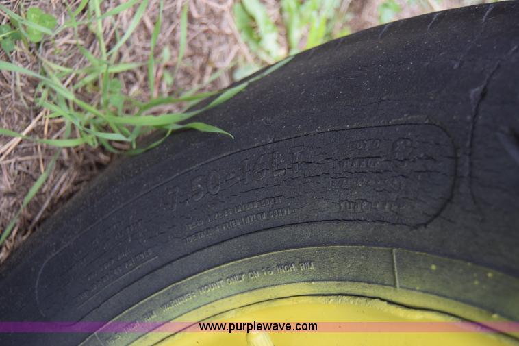 image for item E6365 John Deere 401 tractor