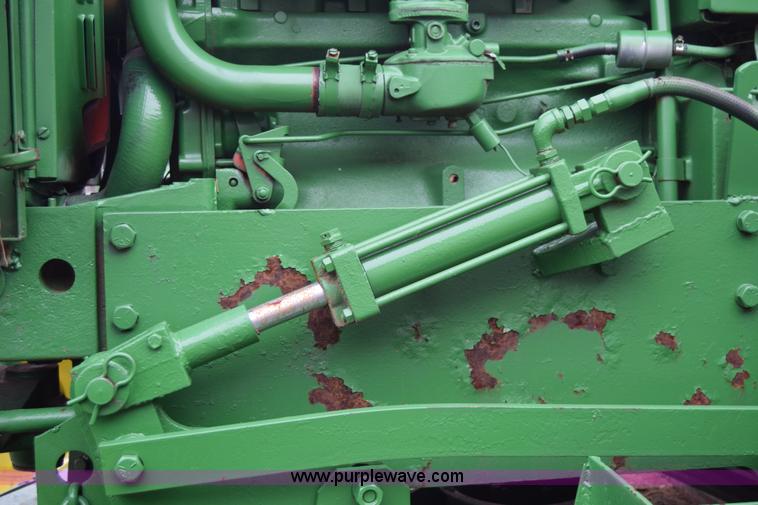 image for item E6365 John Deere 401 tractor