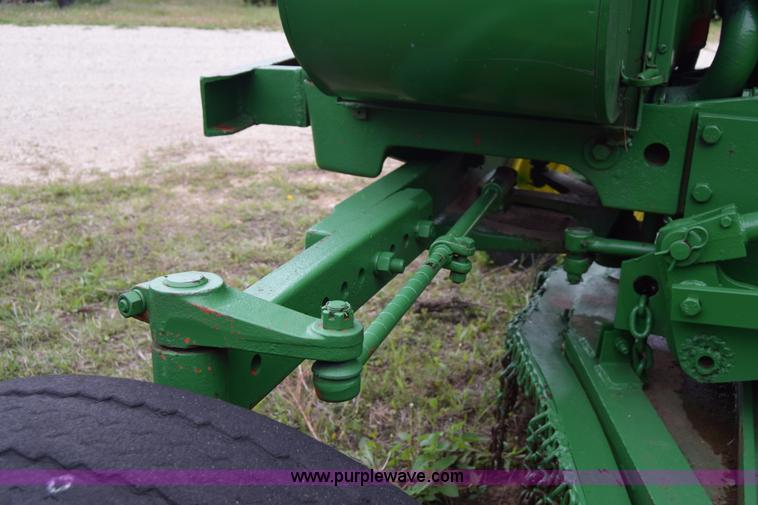 image for item E6365 John Deere 401 tractor