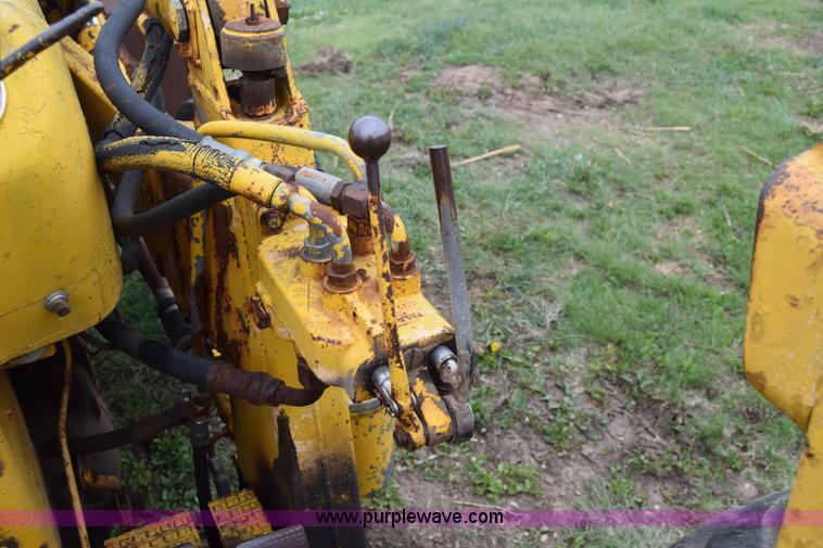 image for item E6367 Massey-Ferguson 2200 tractor