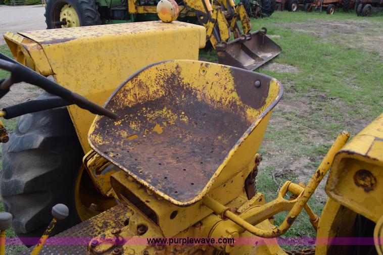 image for item E6367 Massey-Ferguson 2200 tractor