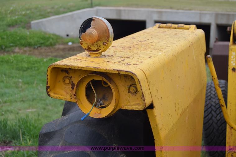 image for item E6367 Massey-Ferguson 2200 tractor