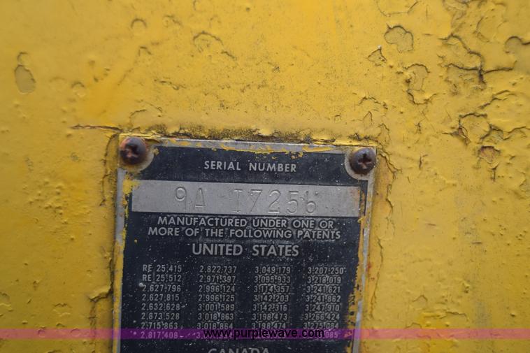 image for item E6367 Massey-Ferguson 2200 tractor