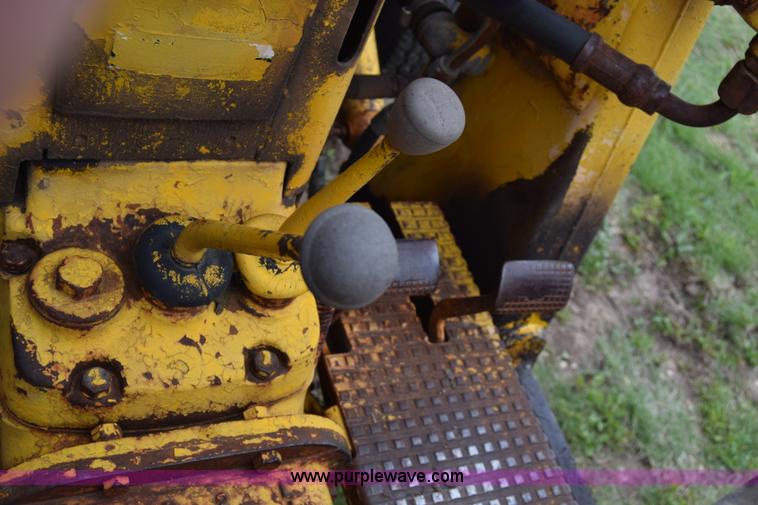 image for item E6367 Massey-Ferguson 2200 tractor