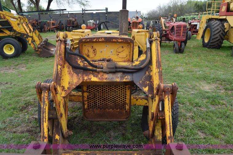 image for item E6367 Massey-Ferguson 2200 tractor