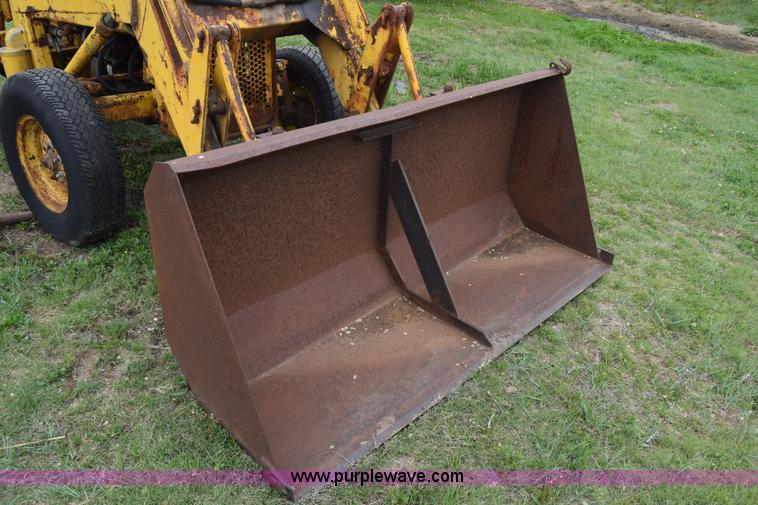 image for item E6367 Massey-Ferguson 2200 tractor