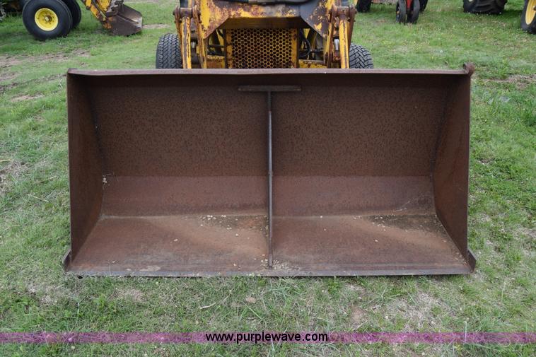 image for item E6367 Massey-Ferguson 2200 tractor