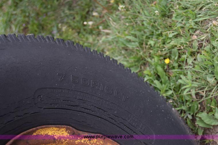 image for item E6367 Massey-Ferguson 2200 tractor