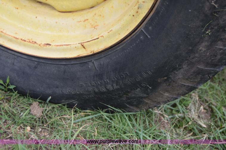 image for item E6367 Massey-Ferguson 2200 tractor