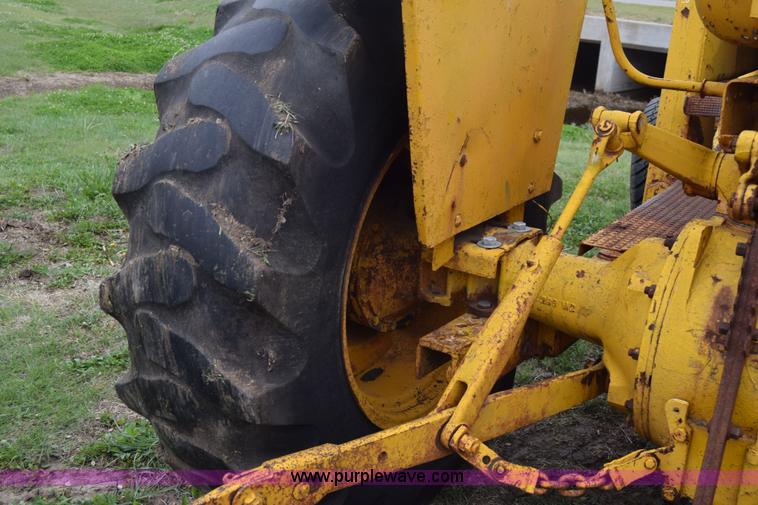 image for item E6367 Massey-Ferguson 2200 tractor