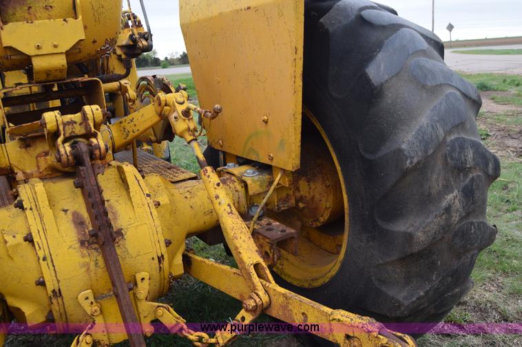 image for item E6367 Massey-Ferguson 2200 tractor