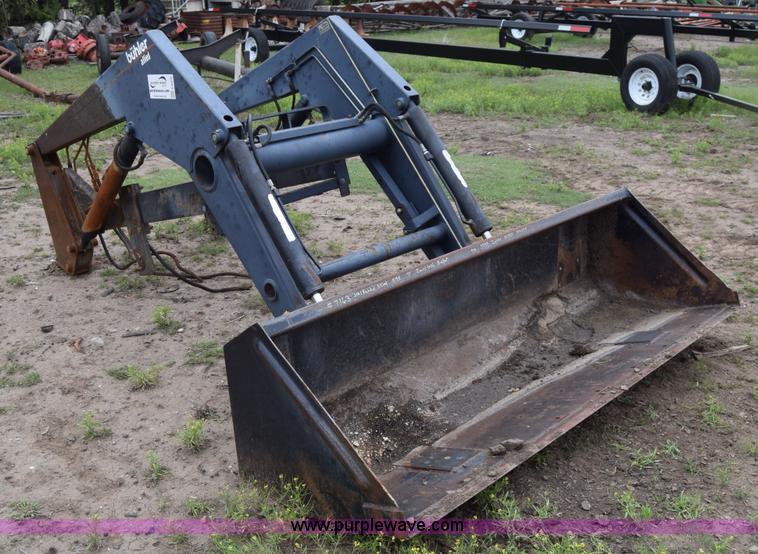 2001 Buhler Allied 595 loader in Buhler, KS Item E6370 sold Purple Wave