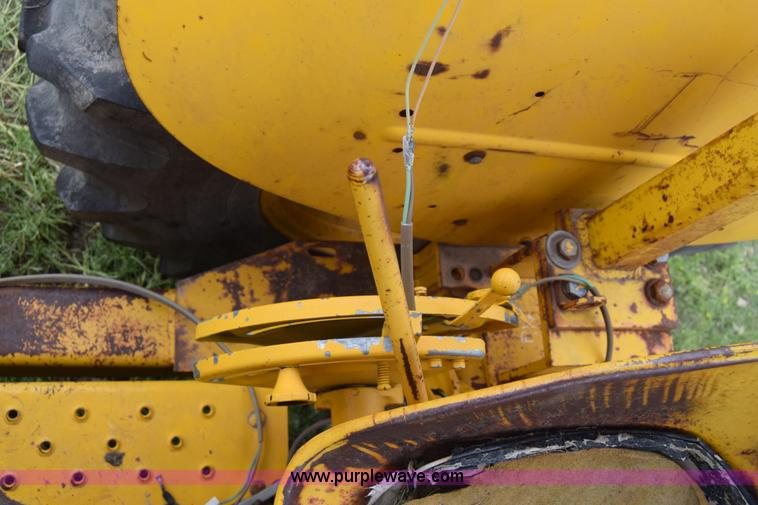 image for item E6371 Massey-Ferguson MF30 tractor