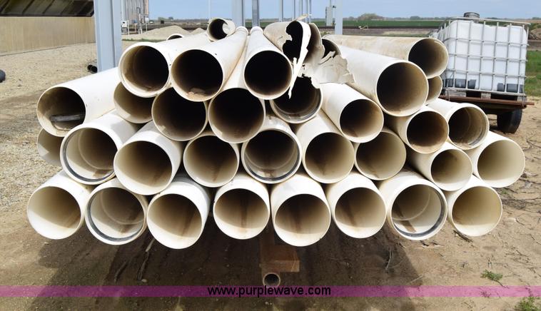 image for item E6376 Approximately 30 pieces of pipe